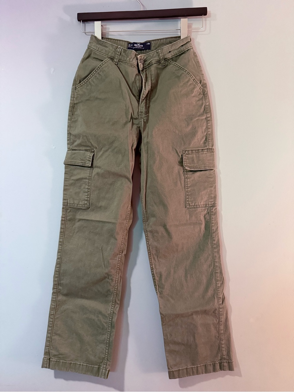 Vintage-Inspired Olive Cargo Pants